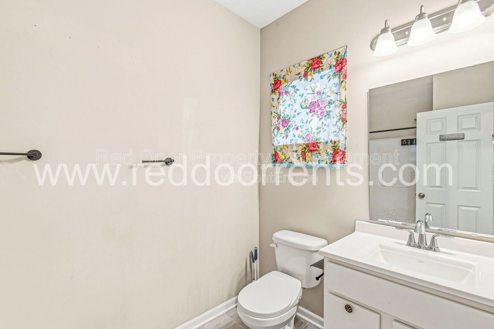 ✨ Two-Year Lease Advantage ✨ Stunning 5‑Bedroom Family Home in Vibrant Brownsburg Community property image