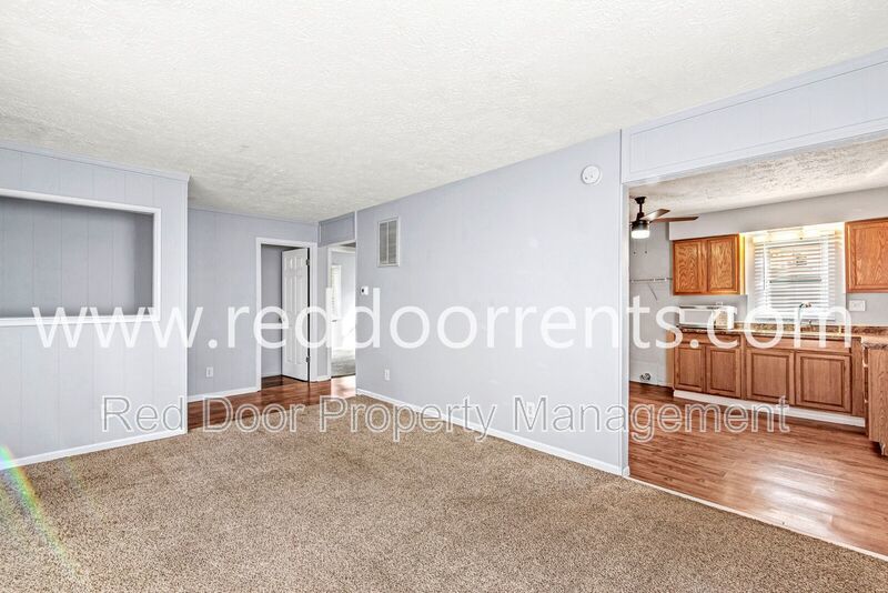 Coming Soon! Check out this adorable and affordable 2 bedrooms/1 full bath home! property image