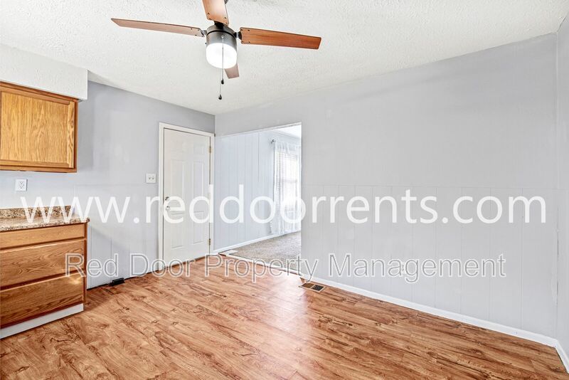 Coming Soon! Check out this adorable and affordable 2 bedrooms/1 full bath home! property image