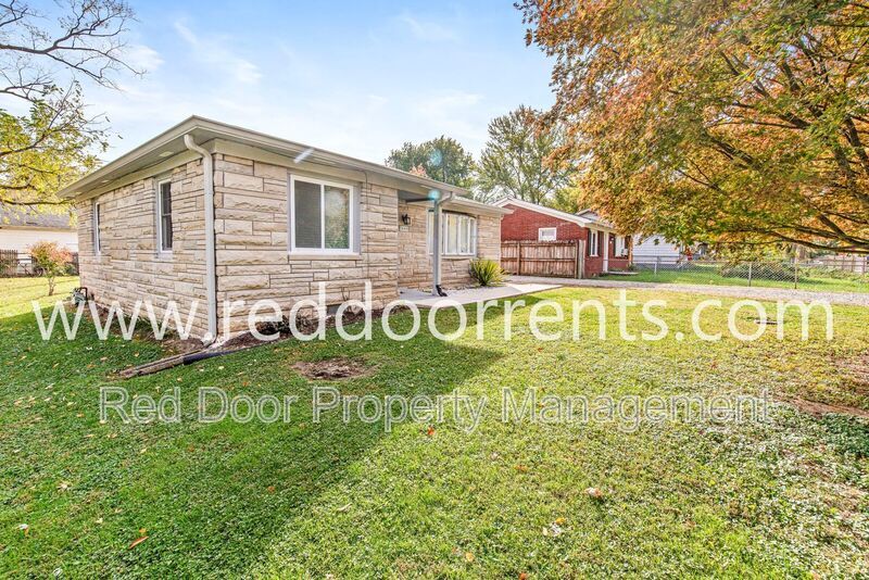 Coming Soon! Check out this adorable and affordable 2 bedrooms/1 full bath home! property image