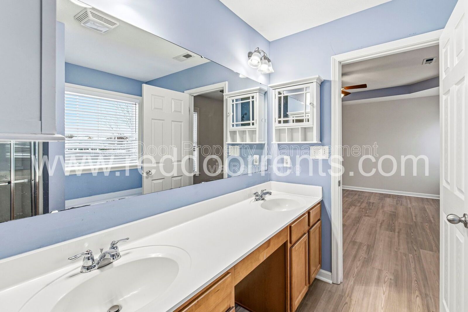 ✨ MOVE-IN SPECIAL: HALF OFF THE FIRST MONTH’S RENT!! ✨ property image