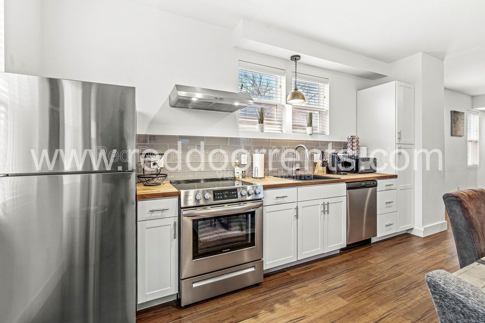 Fully Furnished 3BR/2BA Home in Indianapolis – Modern Comfort! property image