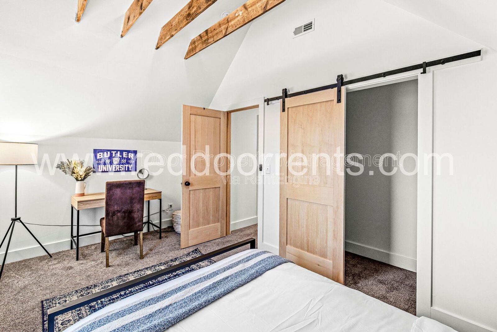 Fully Furnished 3BR/2BA Home in Indianapolis – Modern Comfort! property image