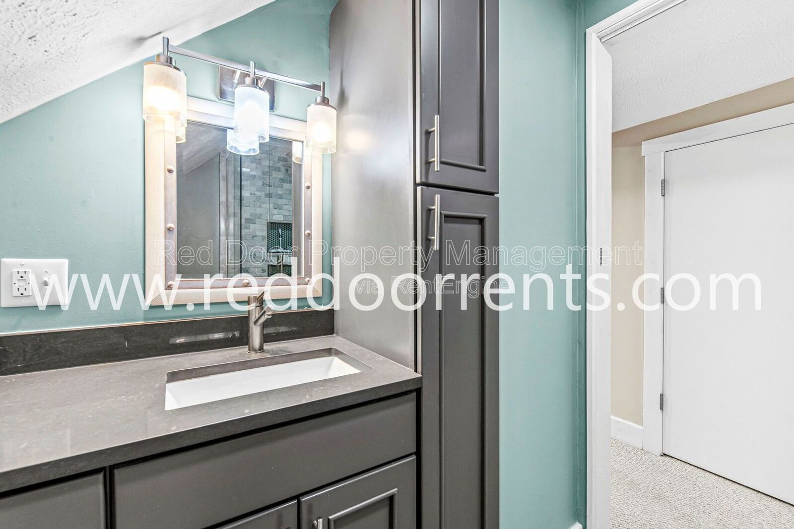 ✨ MOVE-IN SPECIAL: HALF OFF THE FIRST MONTH’S RENT!! ✨ property image