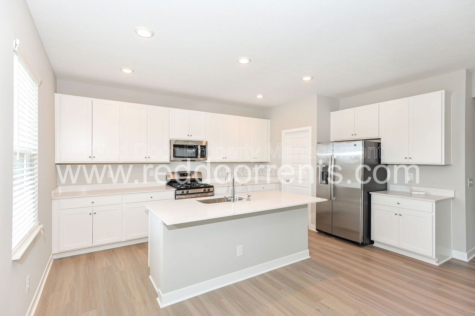 Coming Soon! Newly constructed 4- bedroom in Parkstay Lane! property image