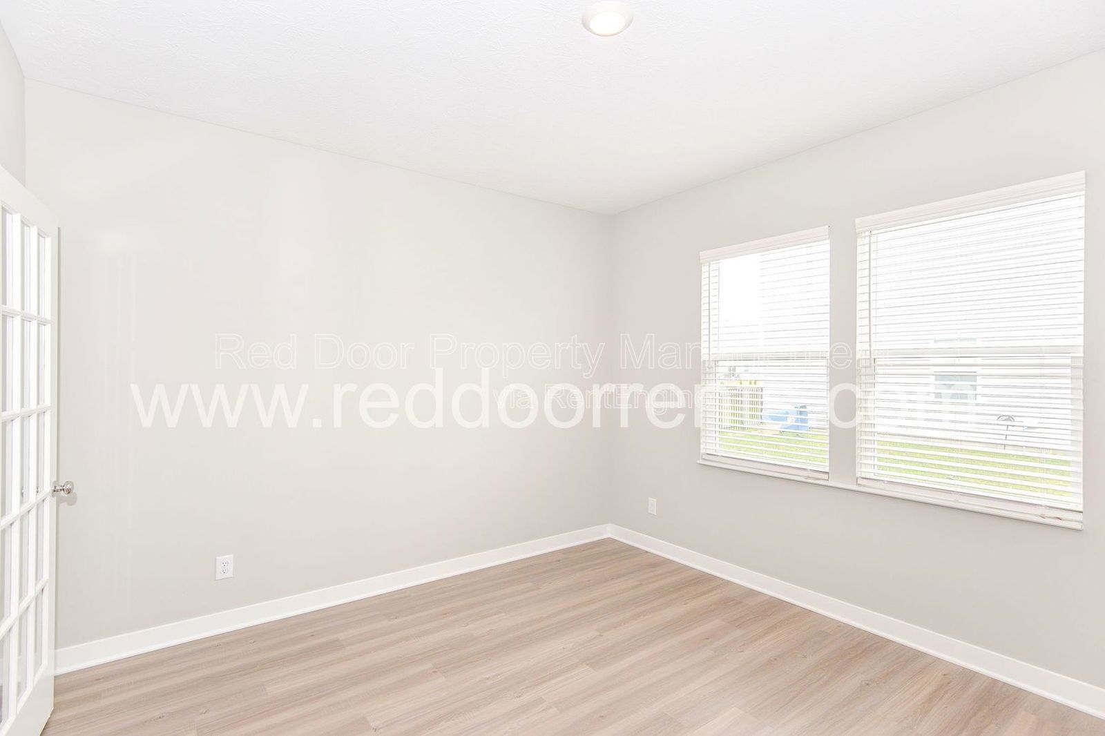 Coming Soon! Newly constructed 4- bedroom in Parkstay Lane! property image