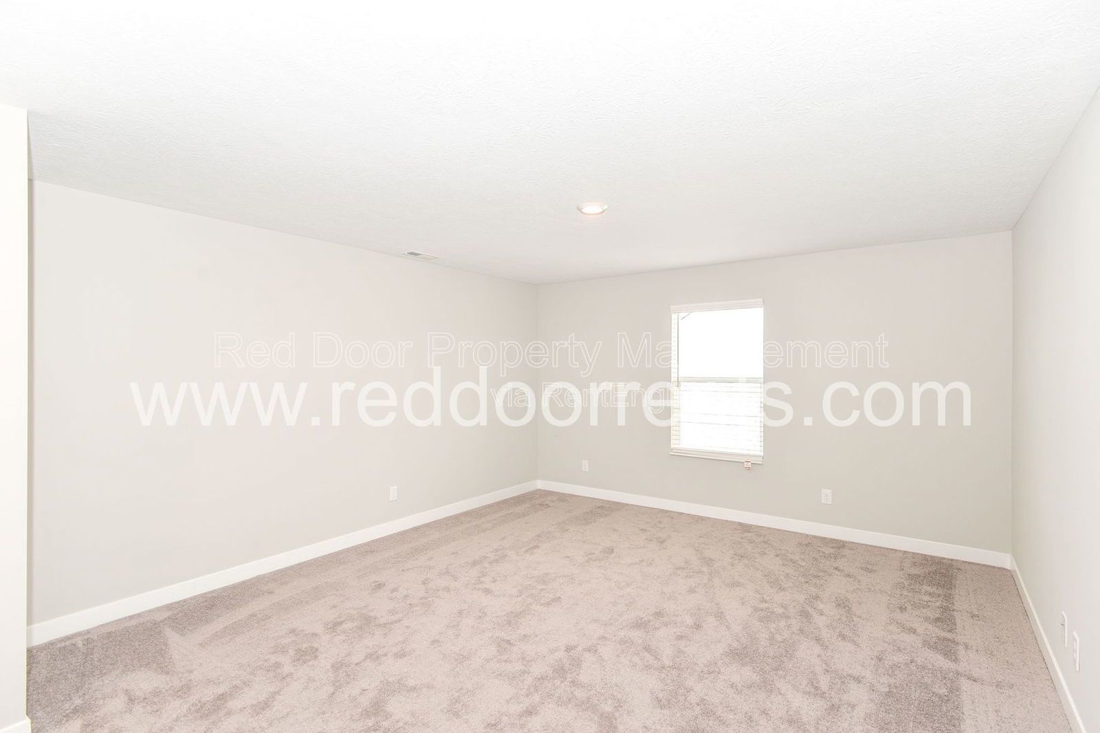 Coming Soon! Newly constructed 4- bedroom in Parkstay Lane! property image