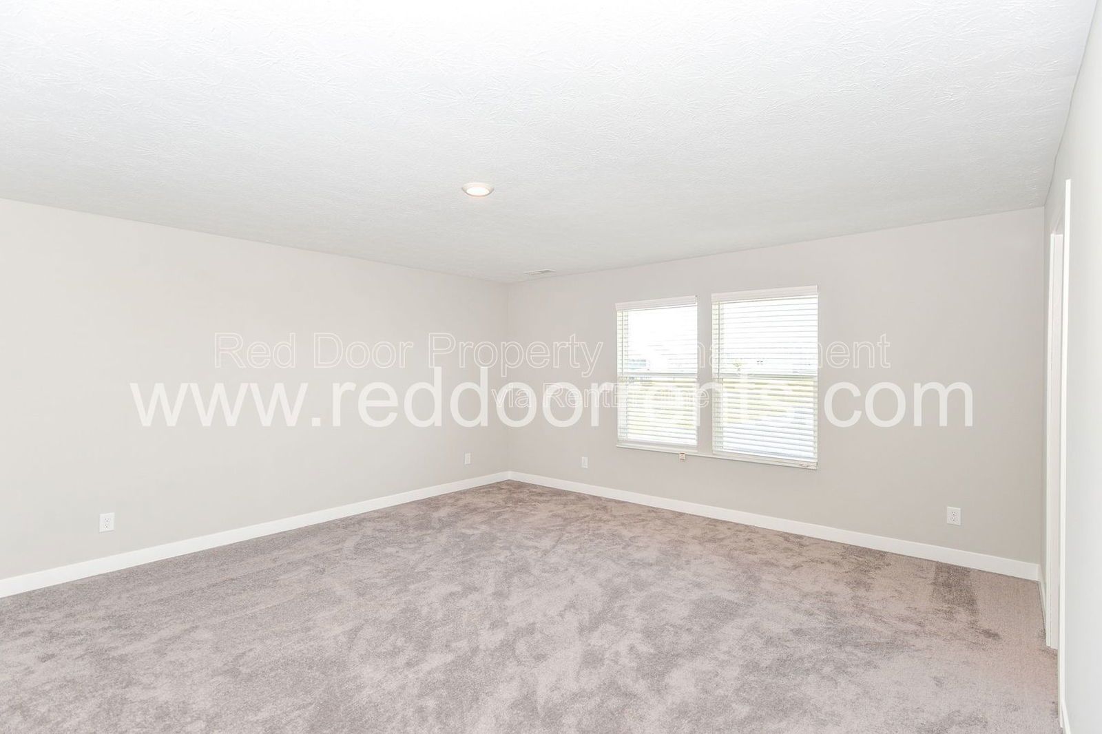 Coming Soon! Newly constructed 4- bedroom in Parkstay Lane! property image