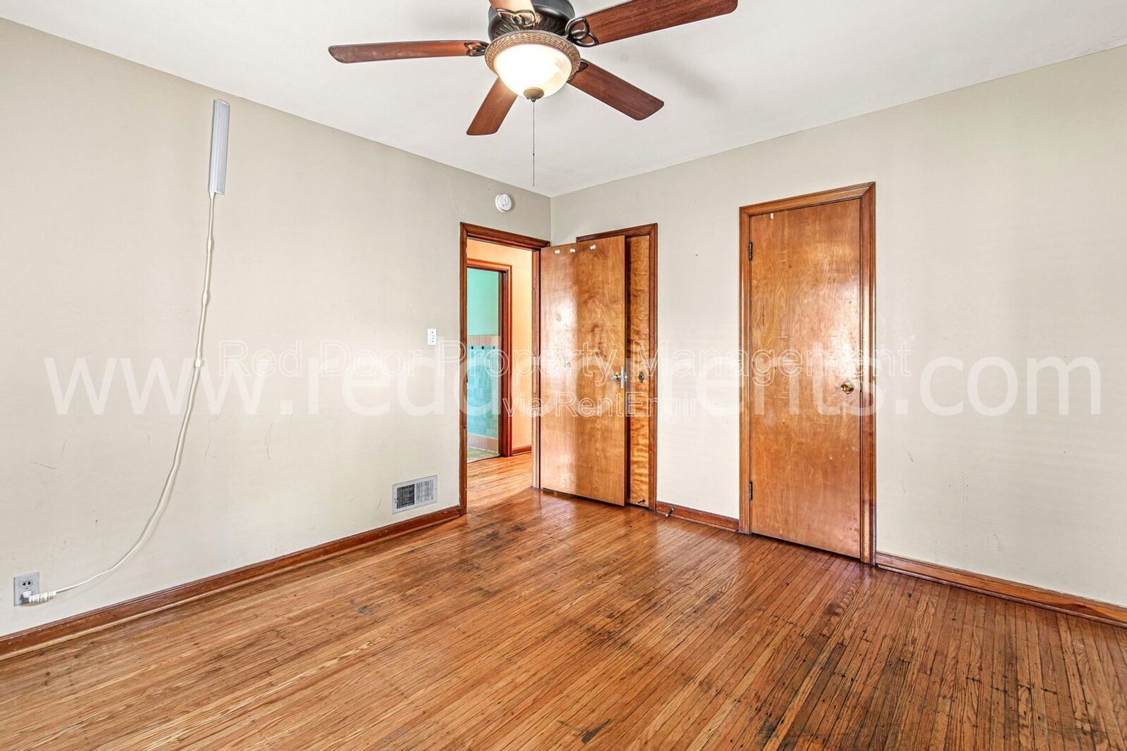 Charming 3-Bed Home with Separate Carriage Units in Indianapolis property image