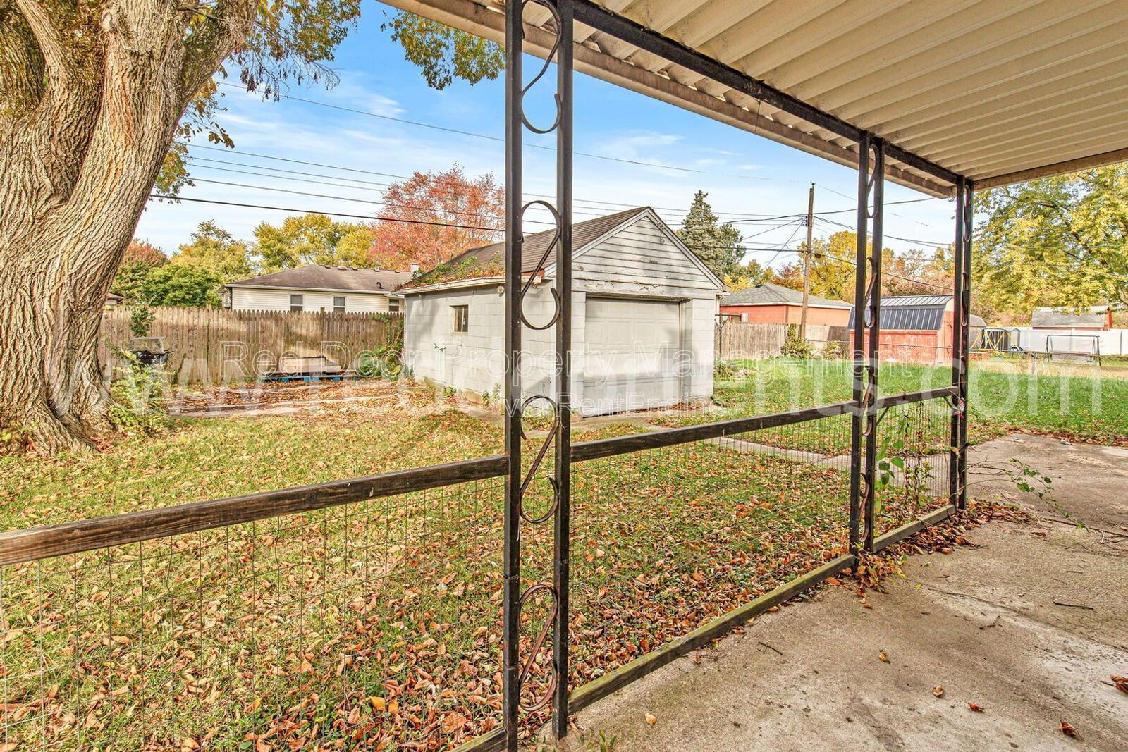 Charming 3-Bed Home with Separate Carriage Units in Indianapolis property image