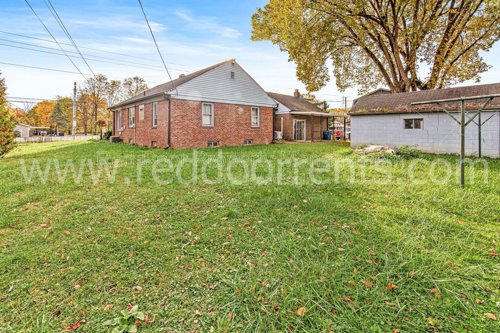 Charming 3-Bed Home with Separate Carriage Units in Indianapolis property image