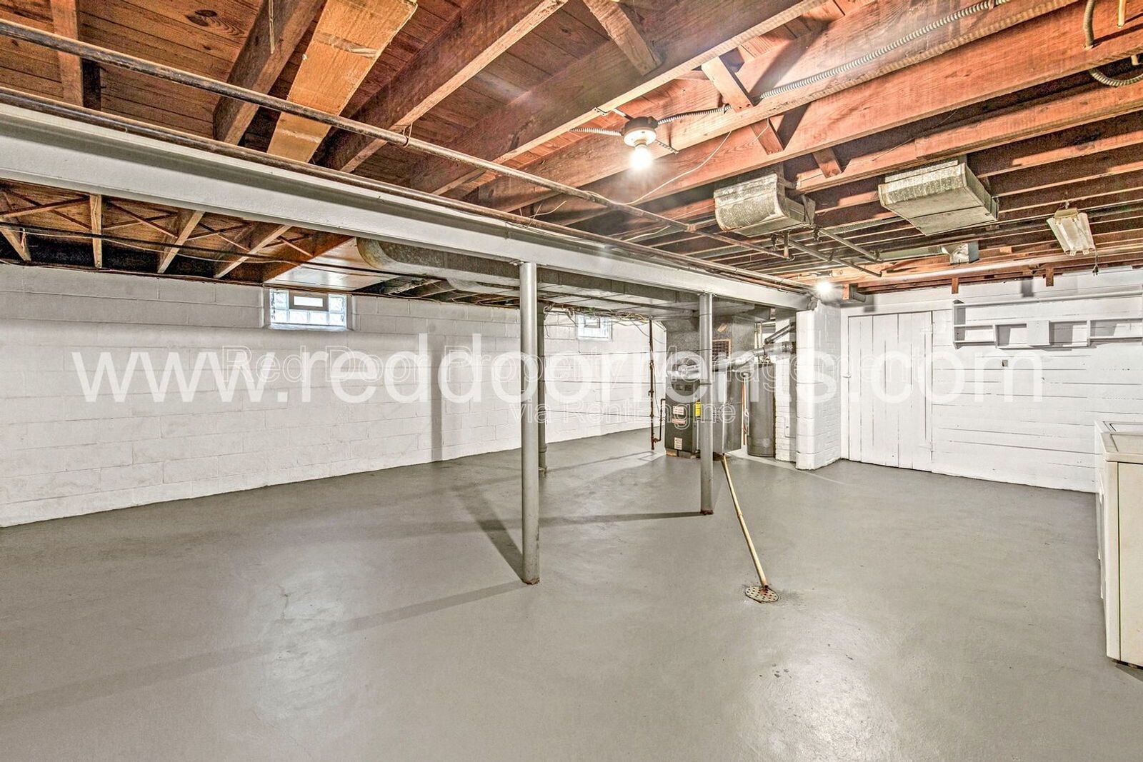 Cozy 2-Bed Bungalow Near Broad Ripple & Fall Creek! property image