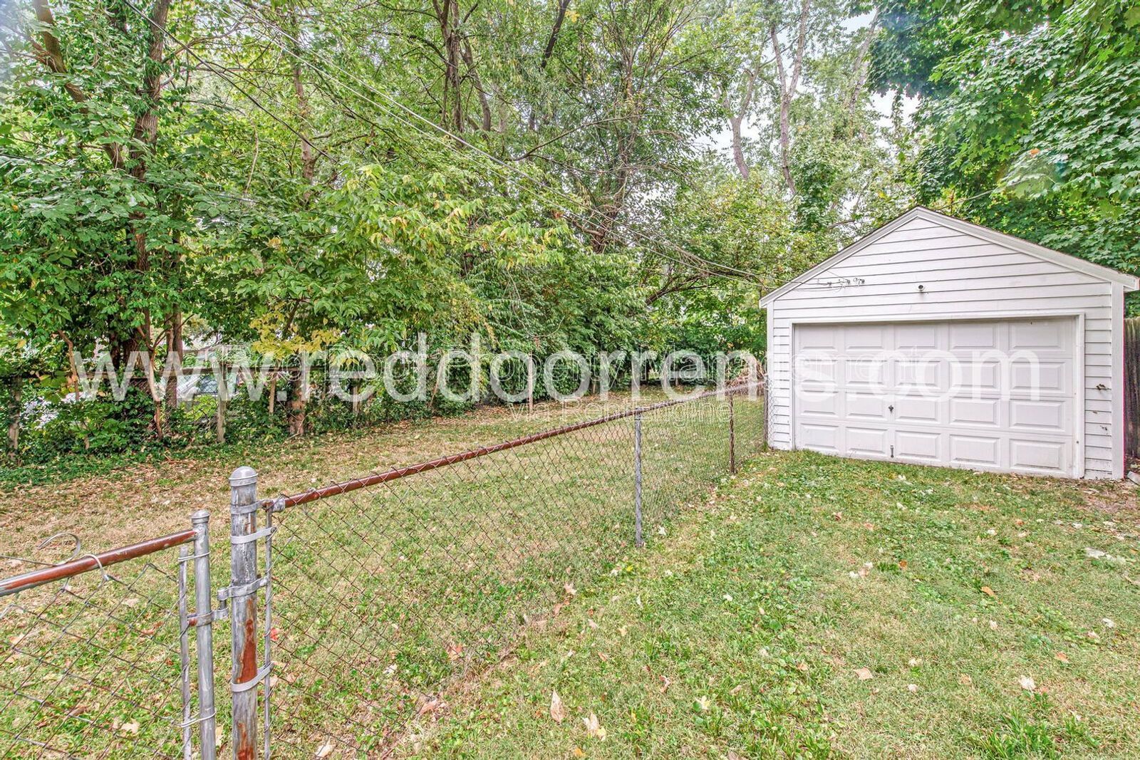 Cozy 2-Bed Bungalow Near Broad Ripple & Fall Creek! property image