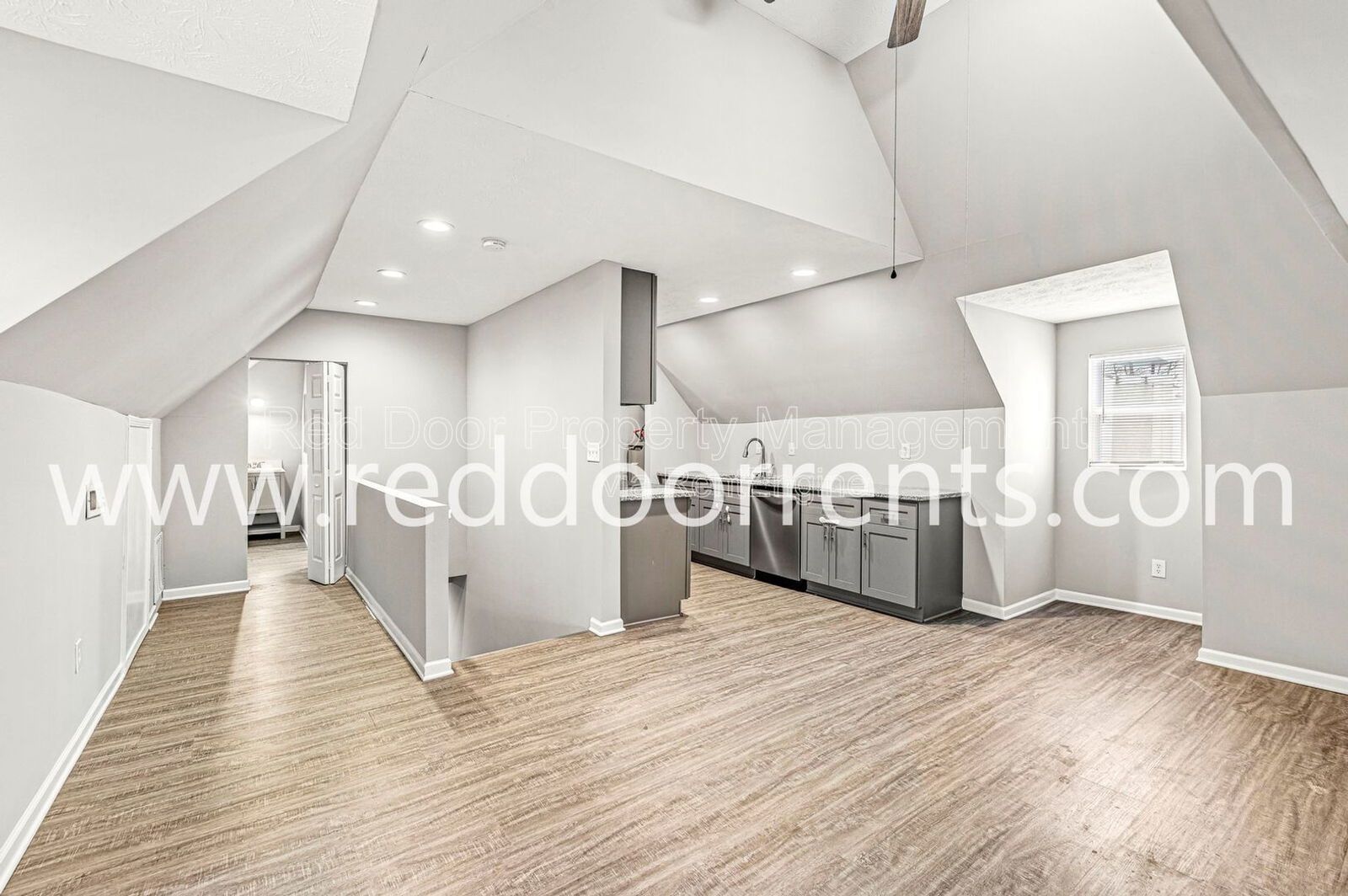 ✨Now Accepting Section 8!! ✨ Triplex Near Downtown Indianapolis property image