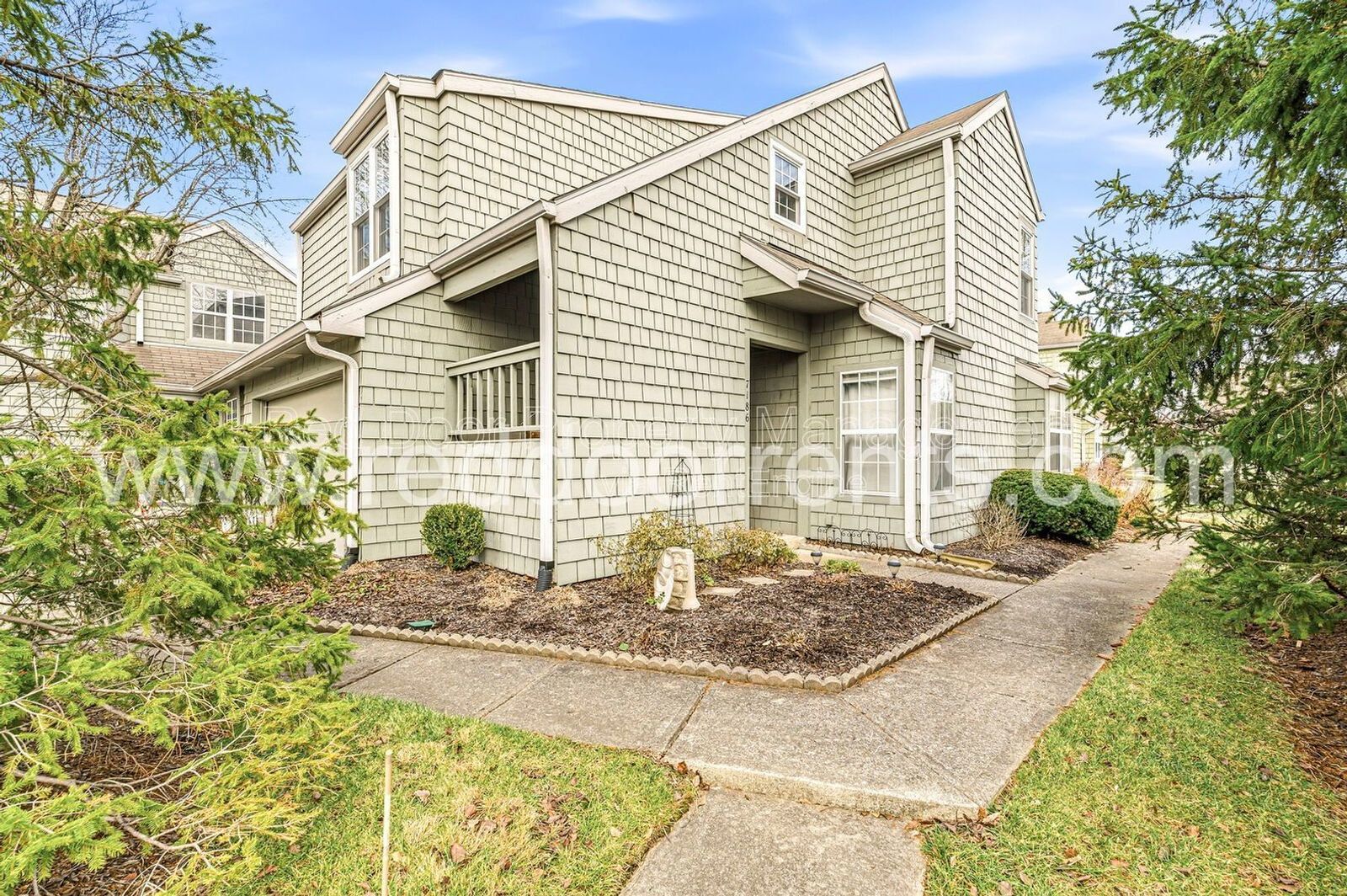 Stylish Waterfront Living Near Keystone at the Crossing property image