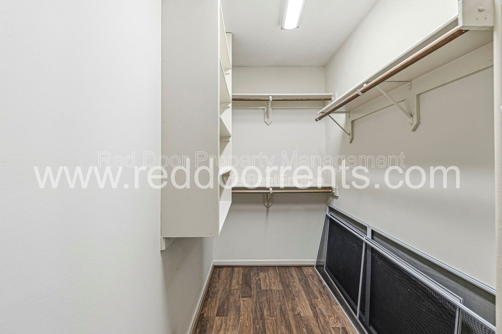 Stylish Waterfront Living Near Keystone at the Crossing property image