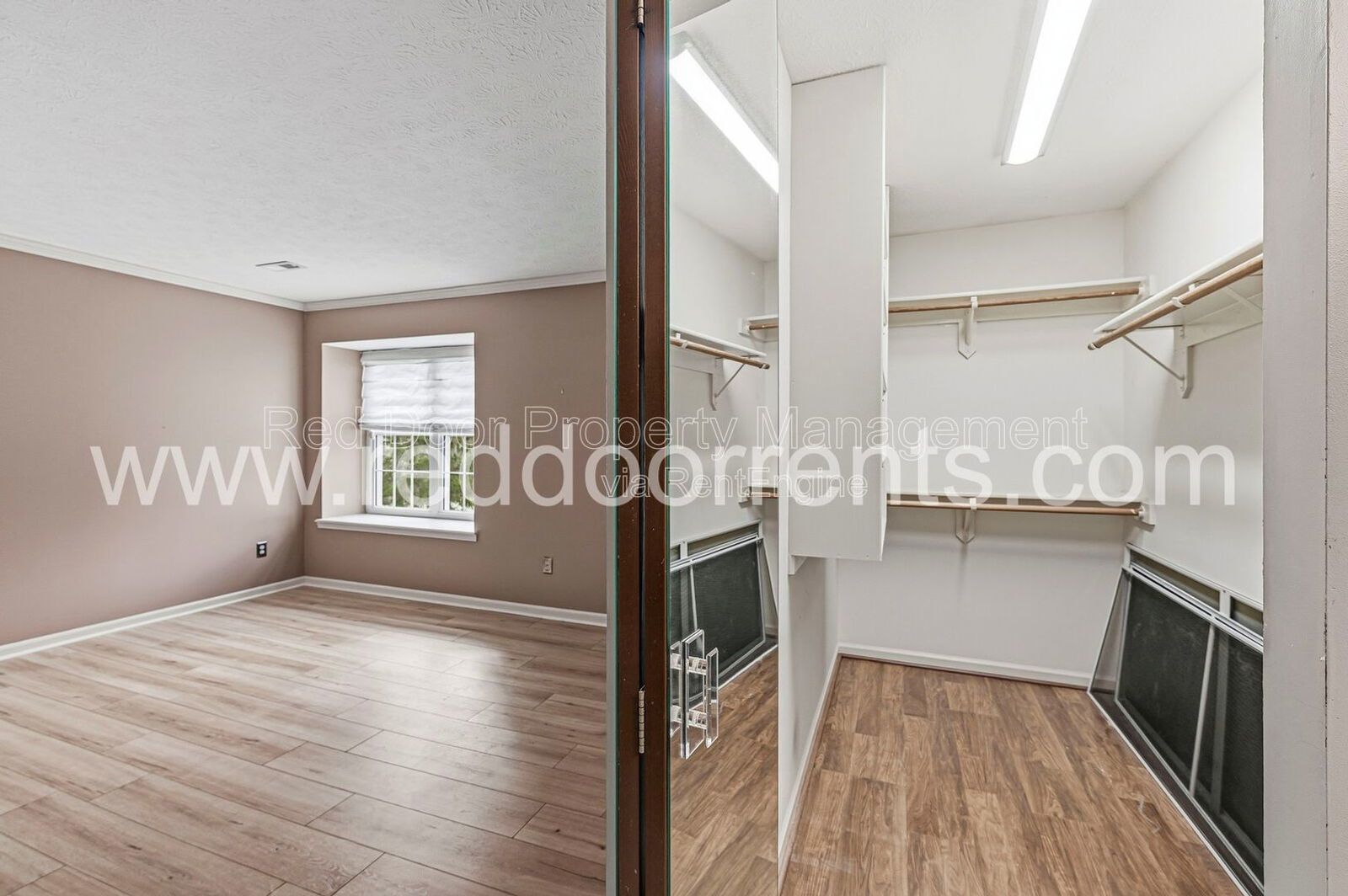 Stylish Waterfront Living Near Keystone at the Crossing property image