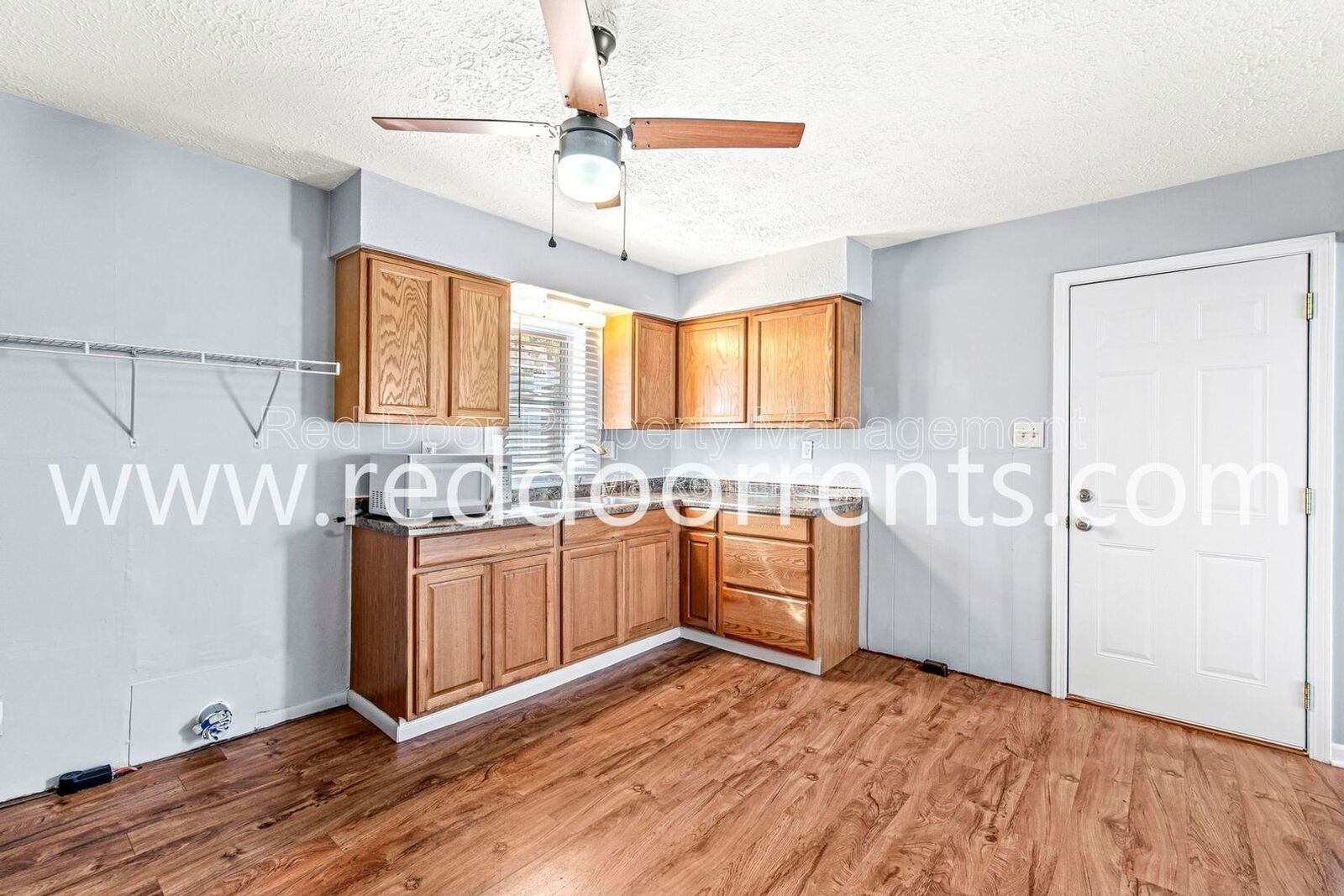 Check out this adorable and affordable 2 bedrooms/1 full bath home! property image