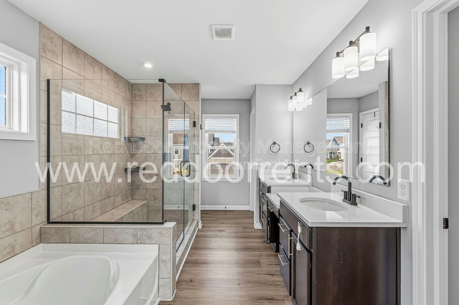 Spacious 5-Bedroom Home in Franklin Township – Modern Living in a Prime Location property image