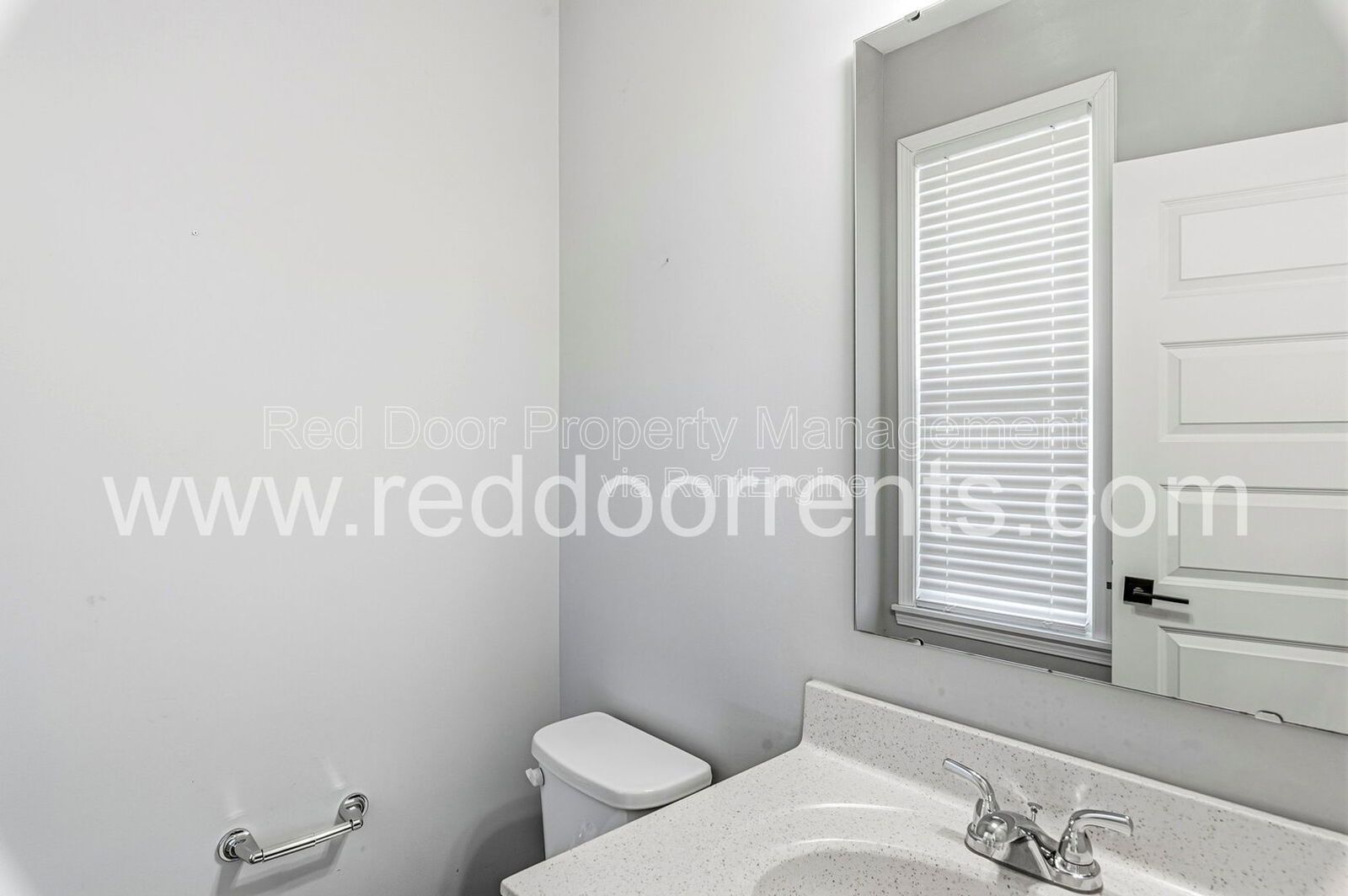 Spacious 5-Bedroom Home in Franklin Township – Modern Living in a Prime Location property image