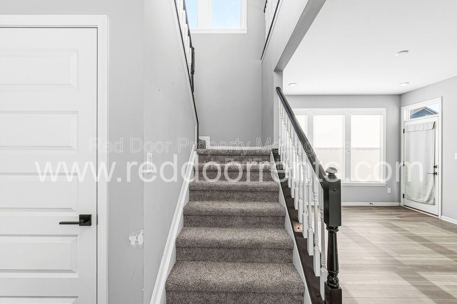 Spacious 5-Bedroom Home in Franklin Township – Modern Living in a Prime Location property image