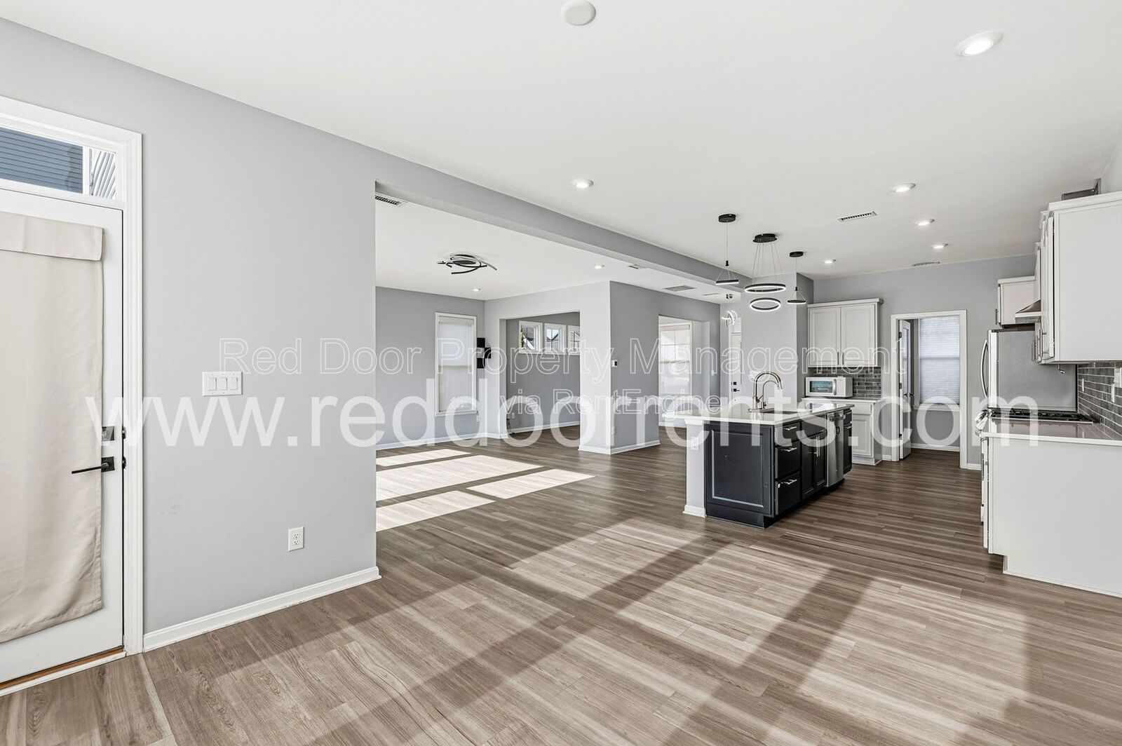 Spacious 5-Bedroom Home in Franklin Township – Modern Living in a Prime Location property image