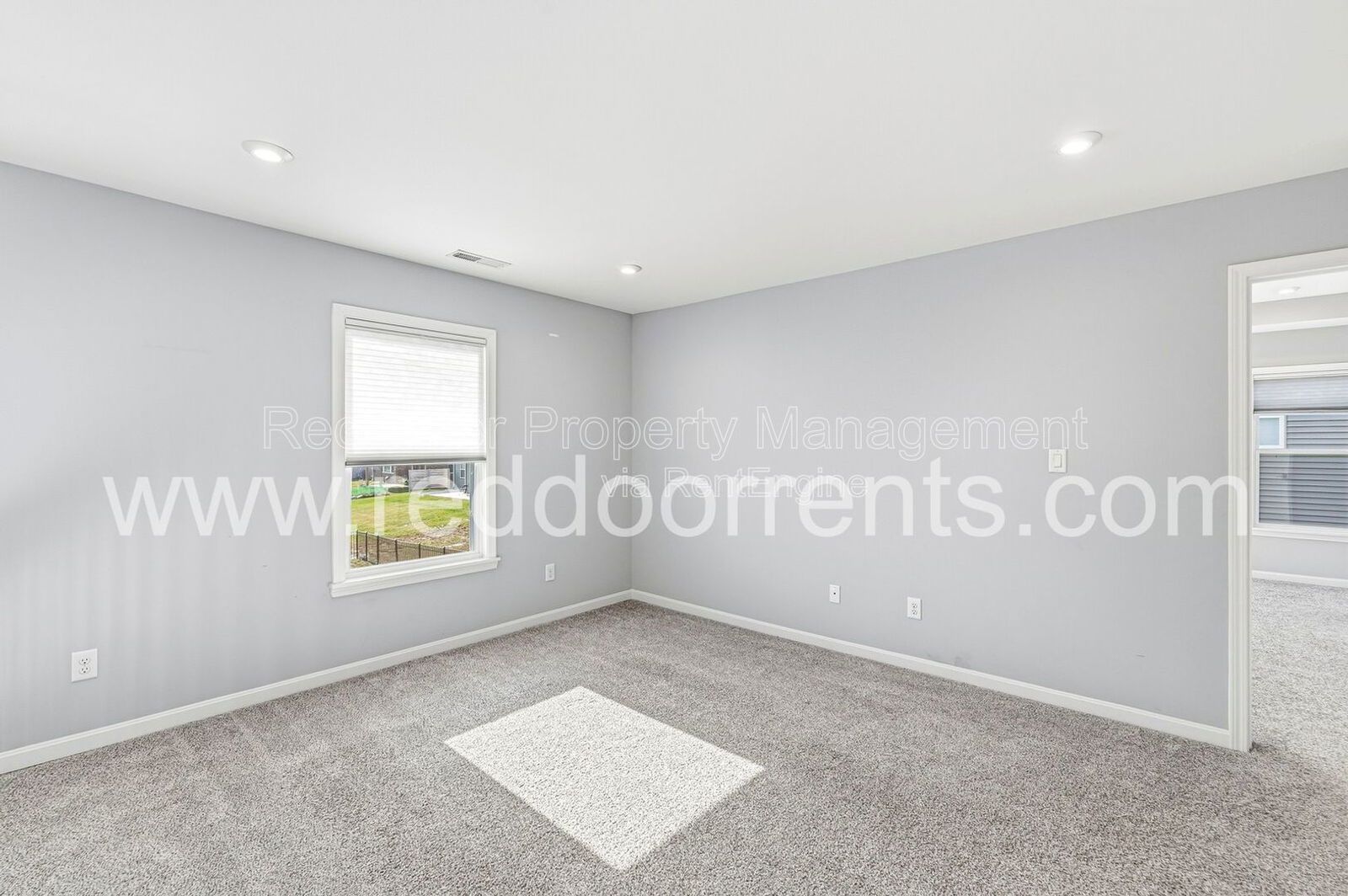 Spacious 5-Bedroom Home in Franklin Township – Modern Living in a Prime Location property image