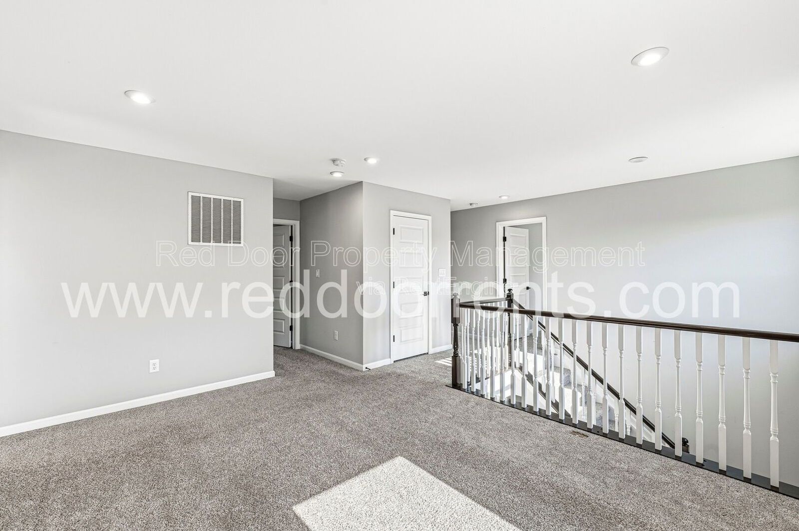 Spacious 5-Bedroom Home in Franklin Township – Modern Living in a Prime Location property image