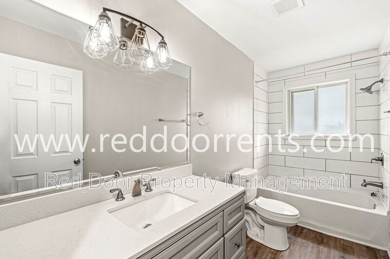 MOVE IN SPECIAL: HALF OFF THE FIRST MONTH’S RENT!! property image