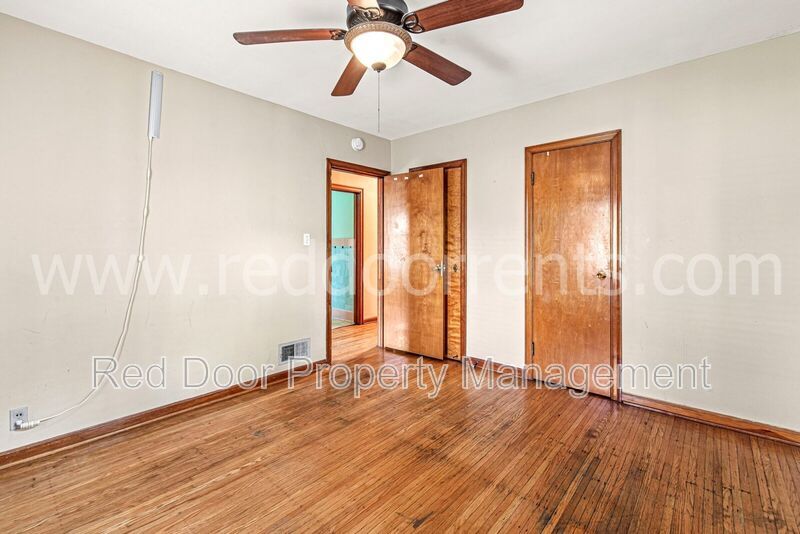 Charming 3-Bed Home with Separate Carriage Units in Indianapolis property image