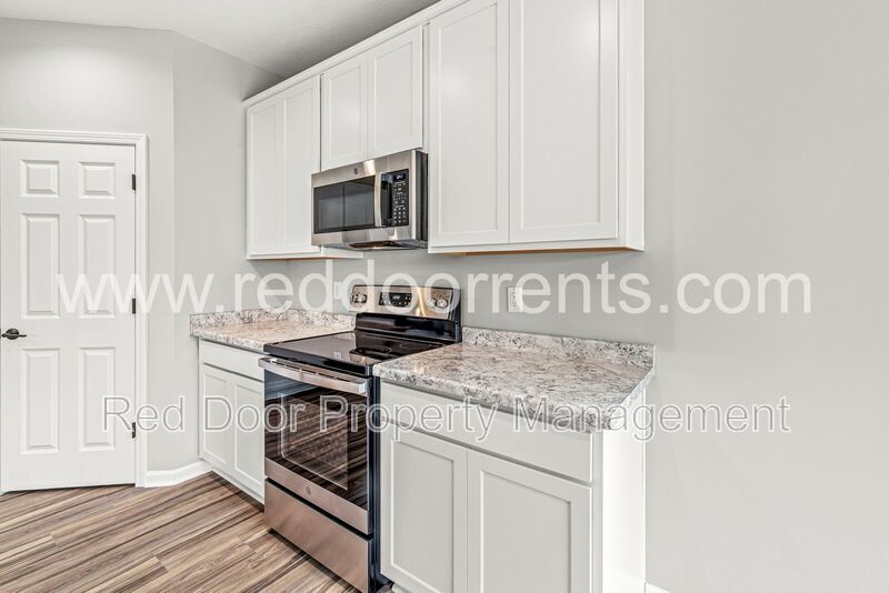 ✨ MOVE-IN SPECIAL: HALF OFF THE FIRST MONTH’S RENT!! ✨ property image