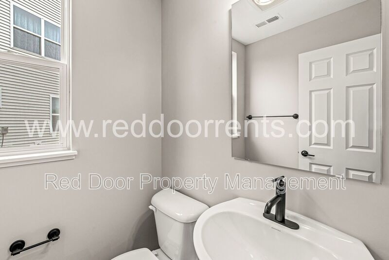 ✨ MOVE-IN SPECIAL: HALF OFF THE FIRST MONTH’S RENT!! ✨ property image