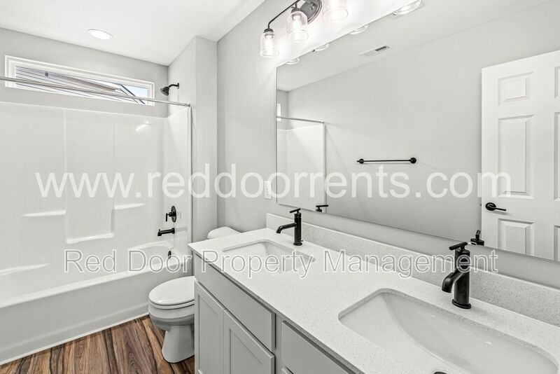 ✨ MOVE-IN SPECIAL: HALF OFF THE FIRST MONTH’S RENT!! ✨ property image