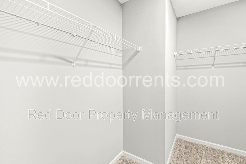 ✨ MOVE-IN SPECIAL: HALF OFF THE FIRST MONTH’S RENT!! ✨ property image