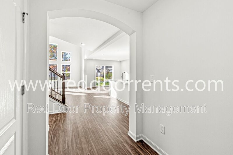 Bright & Modern Brand New Home with Over 4,300 sq ft in Avon property image