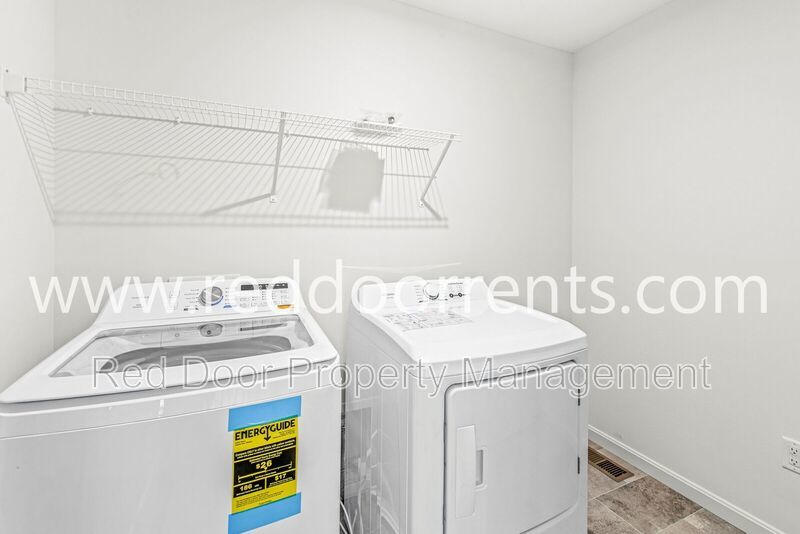 Bright & Modern Brand New Home with Over 4,300 sq ft in Avon property image