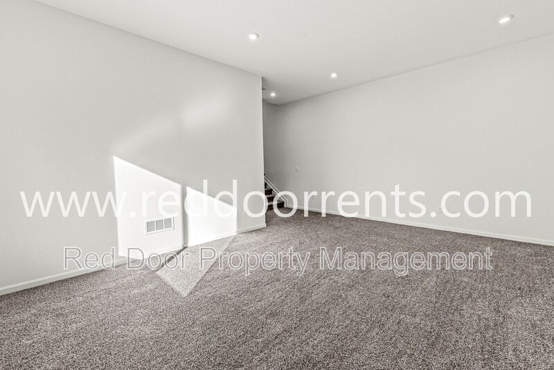 Bright & Modern Brand New Home with Over 4,300 sq ft in Avon property image