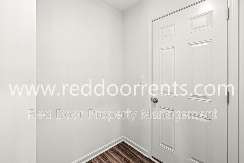 Bright & Modern Brand New Home with Over 4,300 sq ft in Avon property image