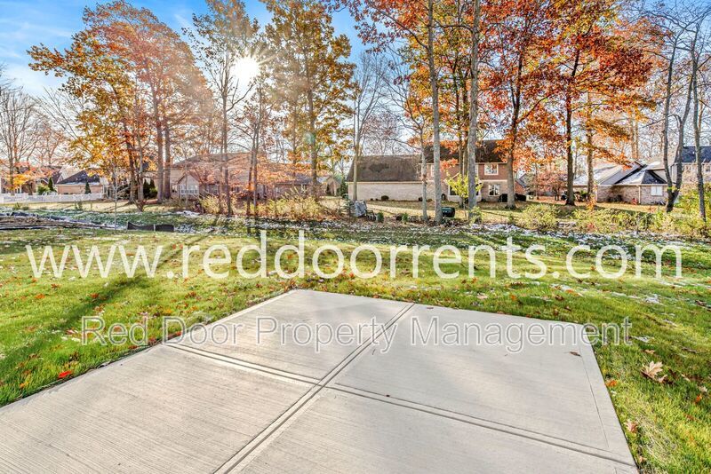 Bright & Modern Brand New Home with Over 4,300 sq ft in Avon property image