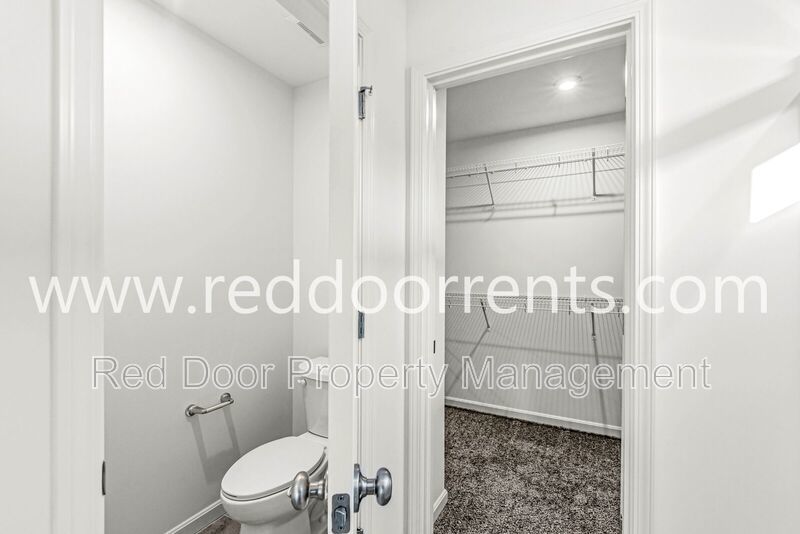 Bright & Modern Brand New Home with Over 4,300 sq ft in Avon property image