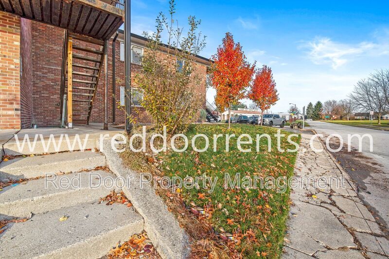 Affordable Studio Living Near Downtown Indianapolis property image