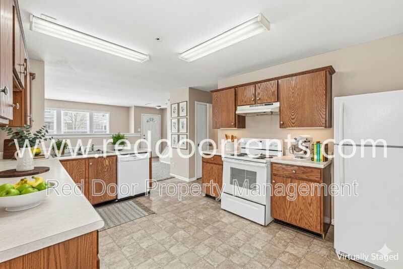 Spacious 3-Bedroom Home at 10227 Cumberland Pointe Blvd property image