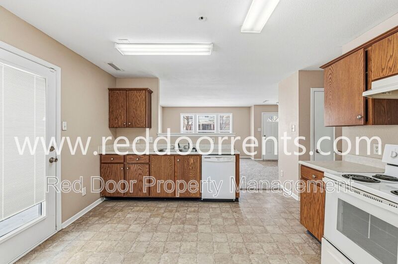 Spacious 3-Bedroom Home at 10227 Cumberland Pointe Blvd property image