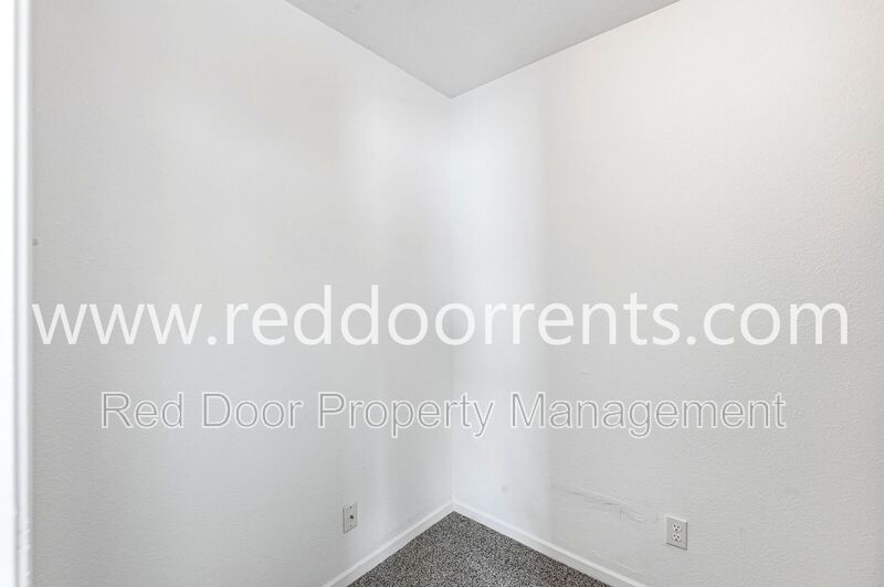 Spacious 3-Bedroom Home at 10227 Cumberland Pointe Blvd property image